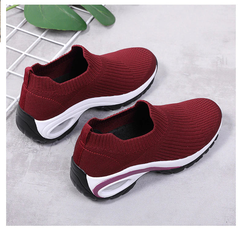 COMFORTABLE SNEAKERS FOR WOMEN AND MEN