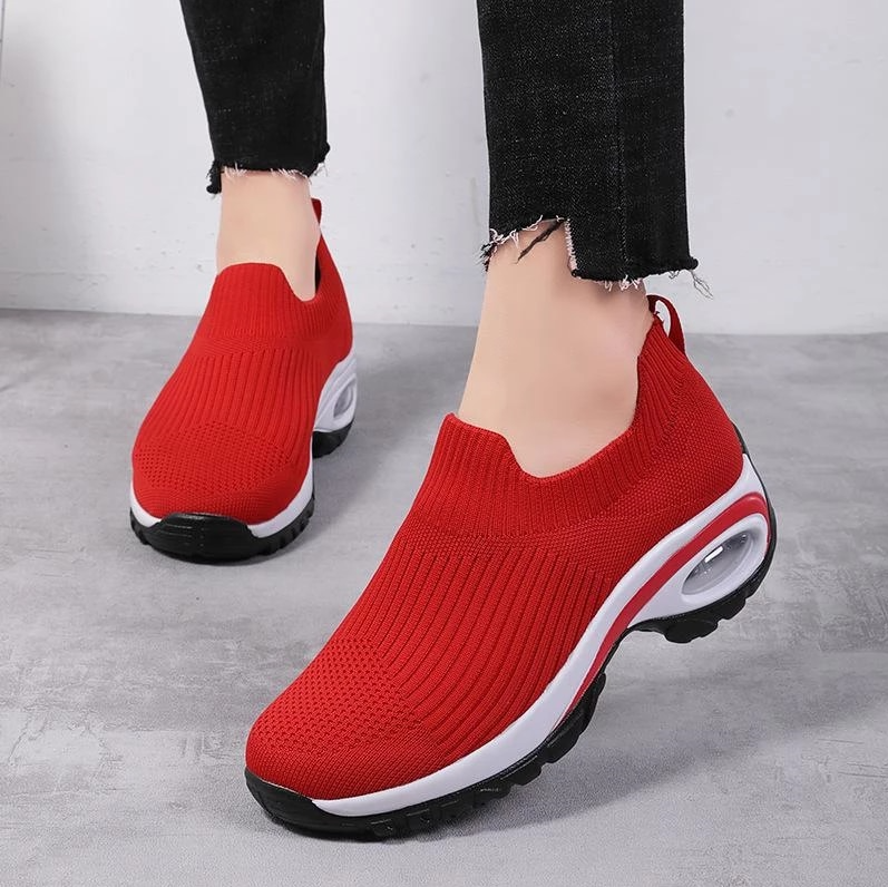 COMFORTABLE SNEAKERS FOR WOMEN AND MEN